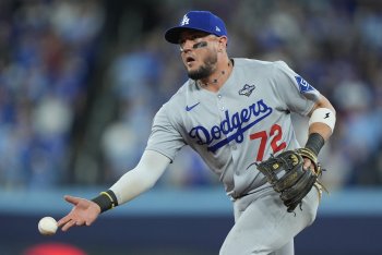 Two Free-Agent Fits for Minnesota Twins at Shortstop