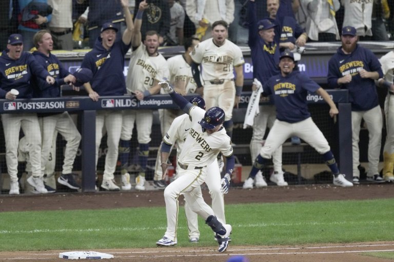 10 Milwaukee Brewers Receive Bonuses Via MLB's Pre-Arbitration Bonus Pool