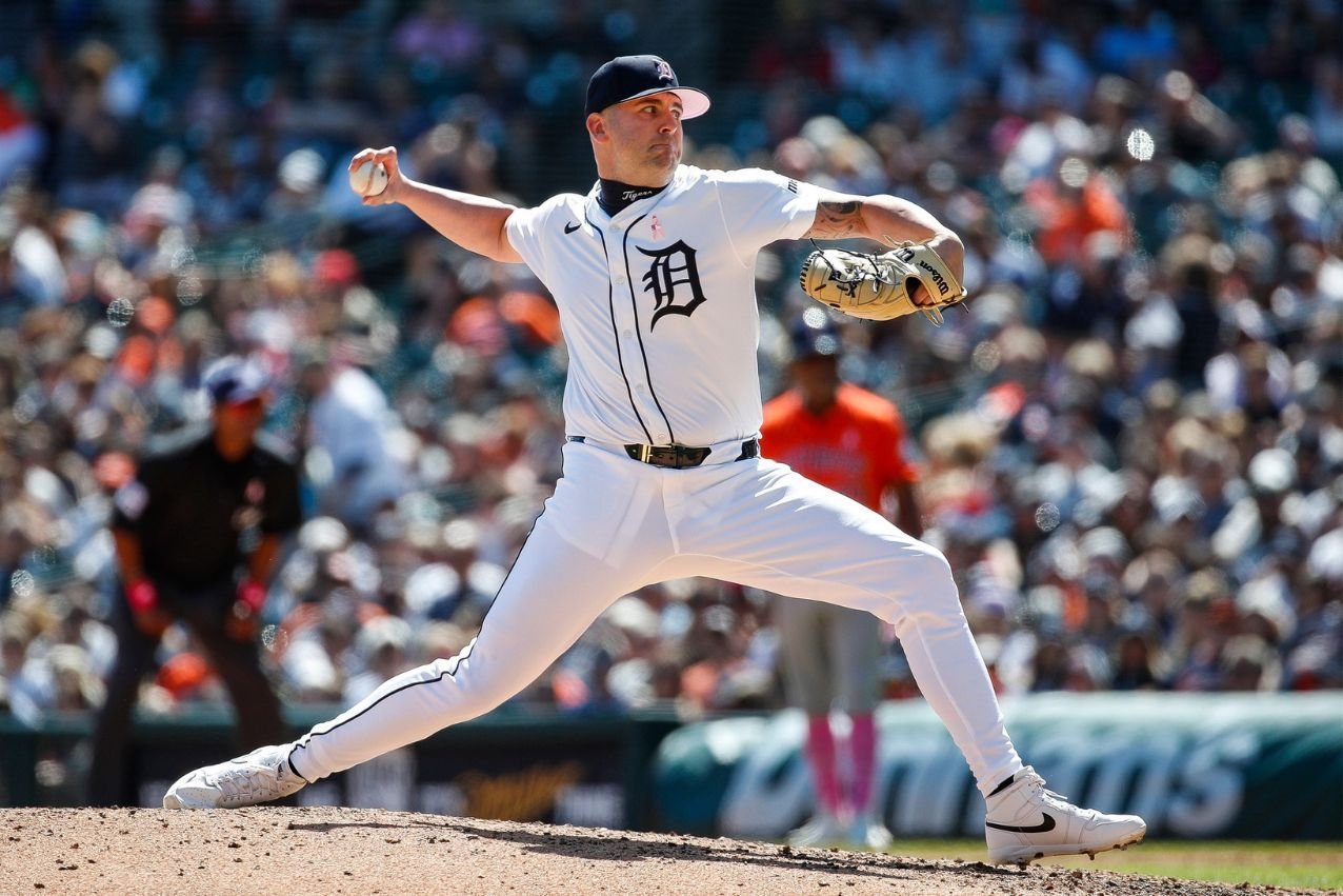 More information about "Royals Sign Reliever Alex Lange to One-Year Deal"