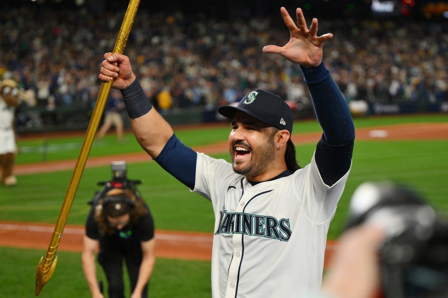 More information about "Why Chicago Cubs Should Not Sign Eugenio Suárez"