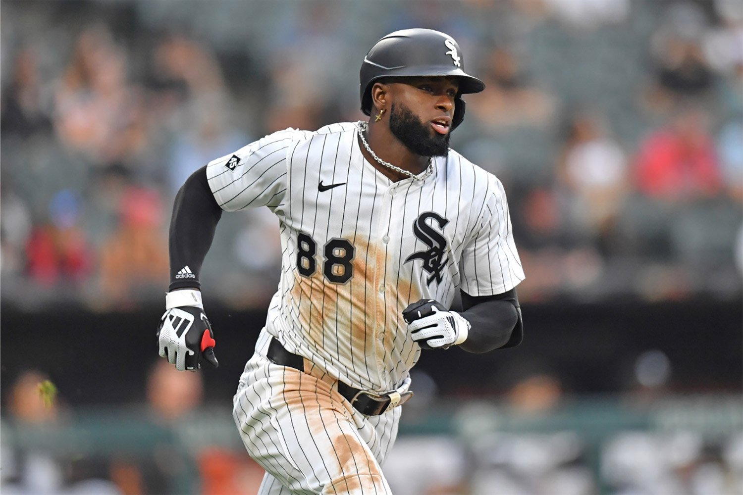 More information about "Luis Robert Jr. Could Be the Outfielder the Royals Need"