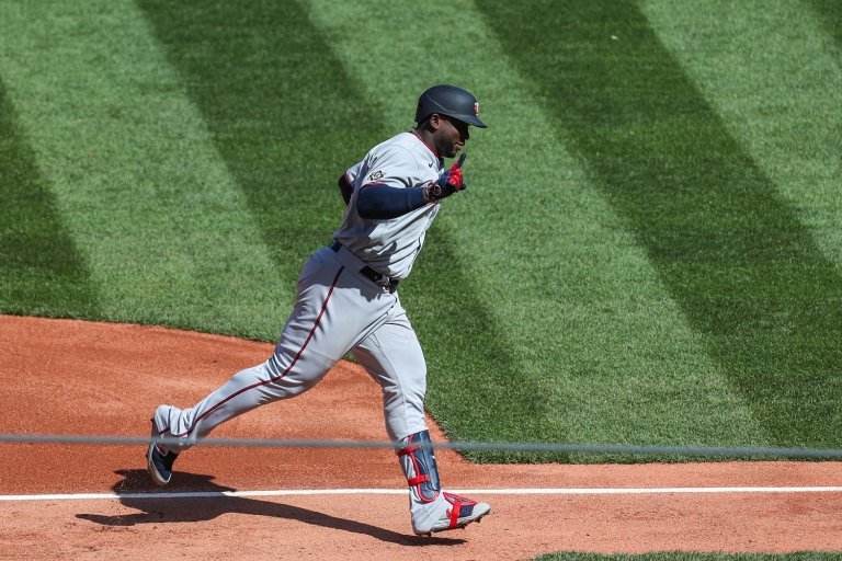 Miguel Sanó Finds a New Chapter in Japan