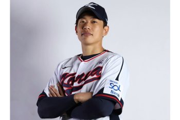 A.J. Preller's Spending Spree Continues, Padres Sign Korean Infielder Sung-mun Song