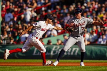 Red Sox Roster Battles: Who Will Fill Second & Third Base If No Trade Is Made?