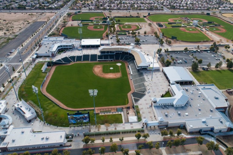 Royals Sign 19 International Players, Including Three Top-50 Prospects