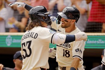 Dodgers Claim Ryan Fitzgerald Off Waivers From Twins