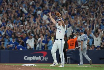 New Details on Rogers' Earnings From Blue Jays World Series Run