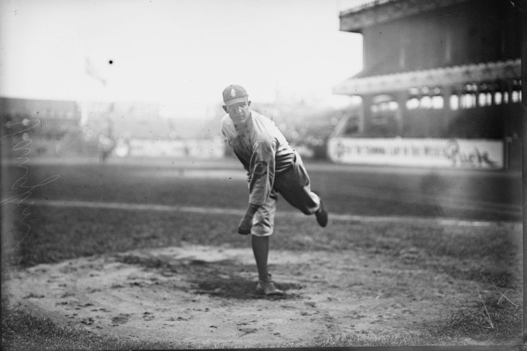 Chronicling the 1918 Cubs, Part 8: The Great Hippo Vaughn