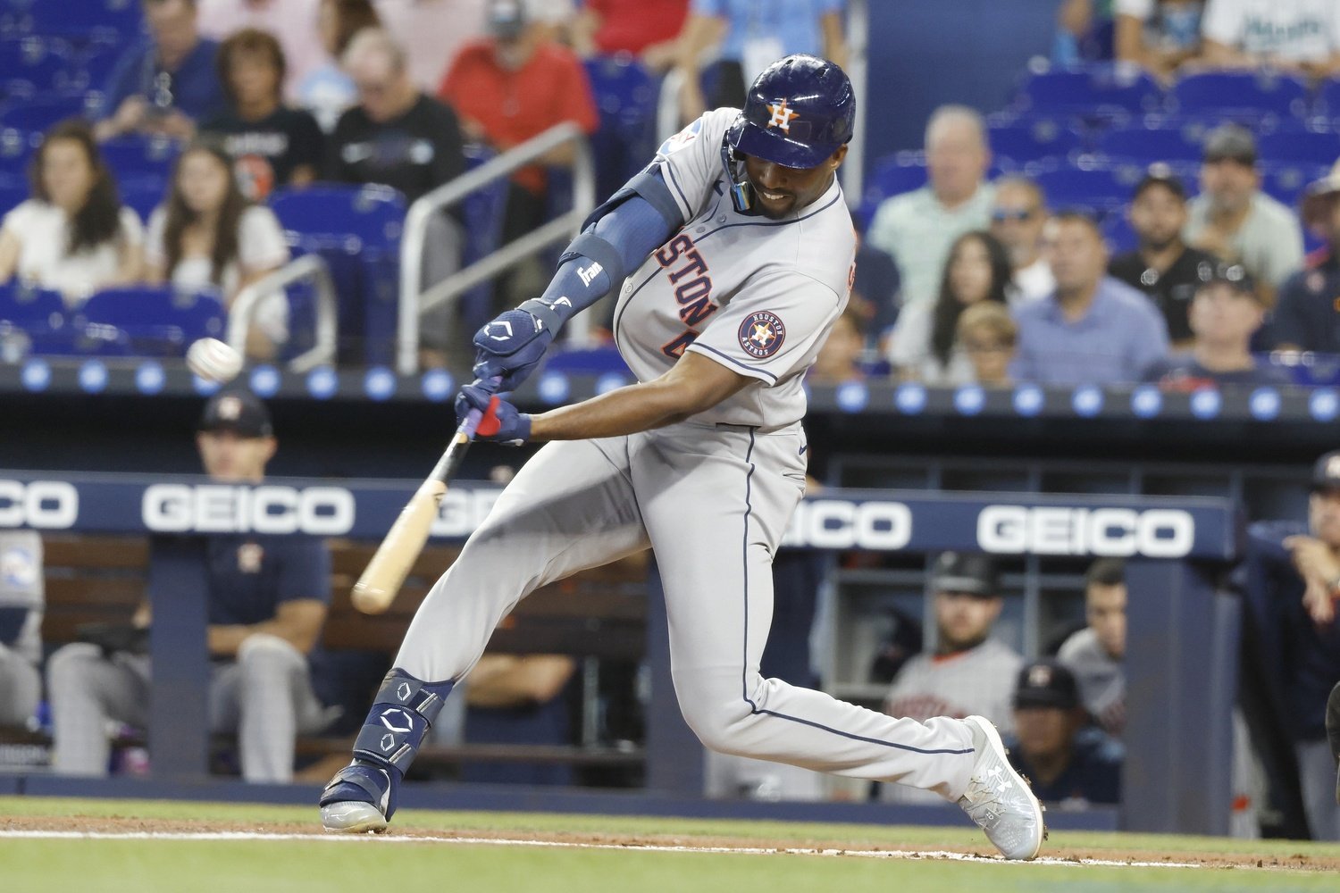 More information about "In Jesús Sánchez, Blue Jays Get Low-Risk, High-Reward Bat"