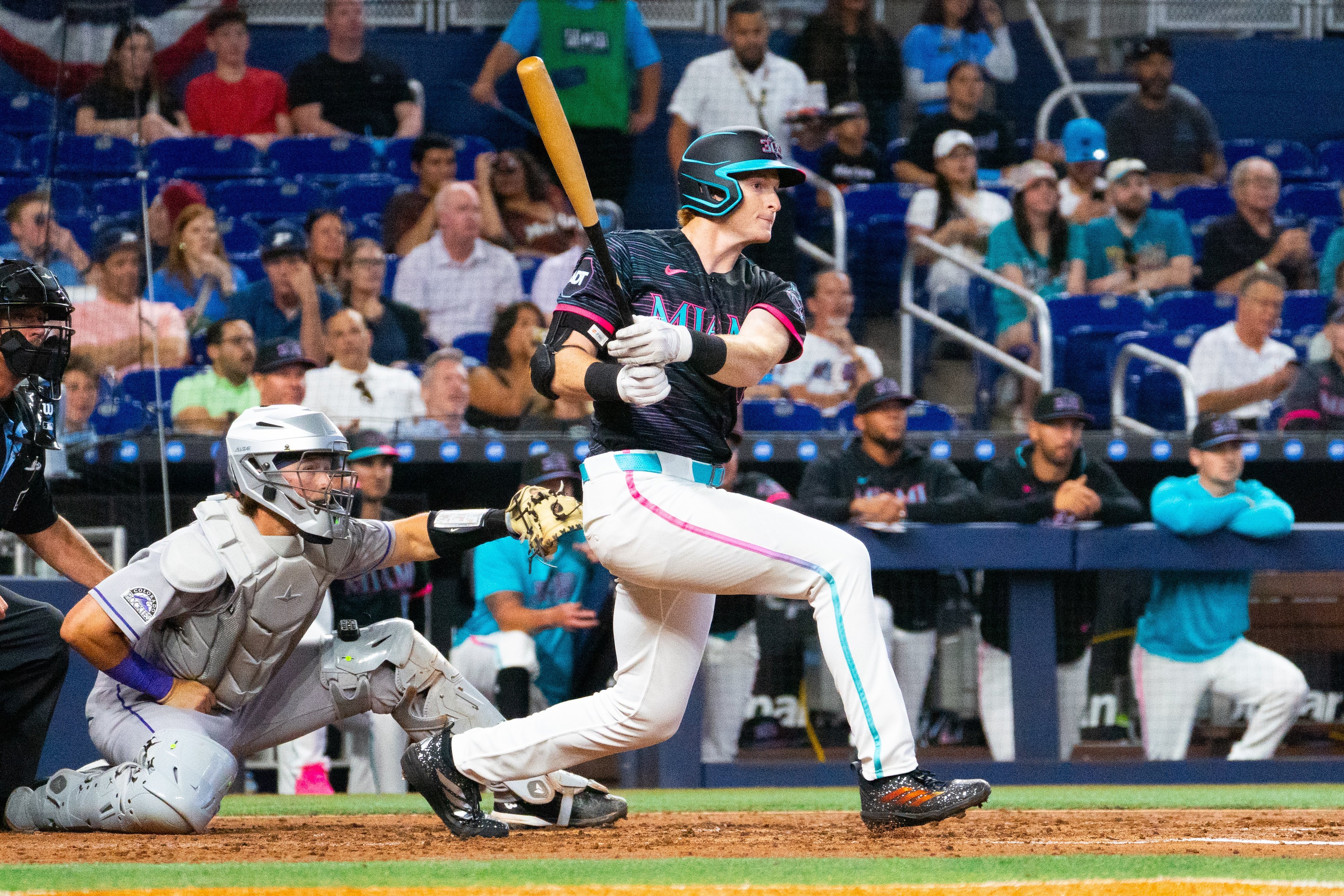 More information about "Canadians lead Marlins to first 2-0 start since 2014"