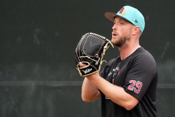 Diamondbacks' Merrill Kelly Cites California Taxes In Spurning Padres For Diamondbacks