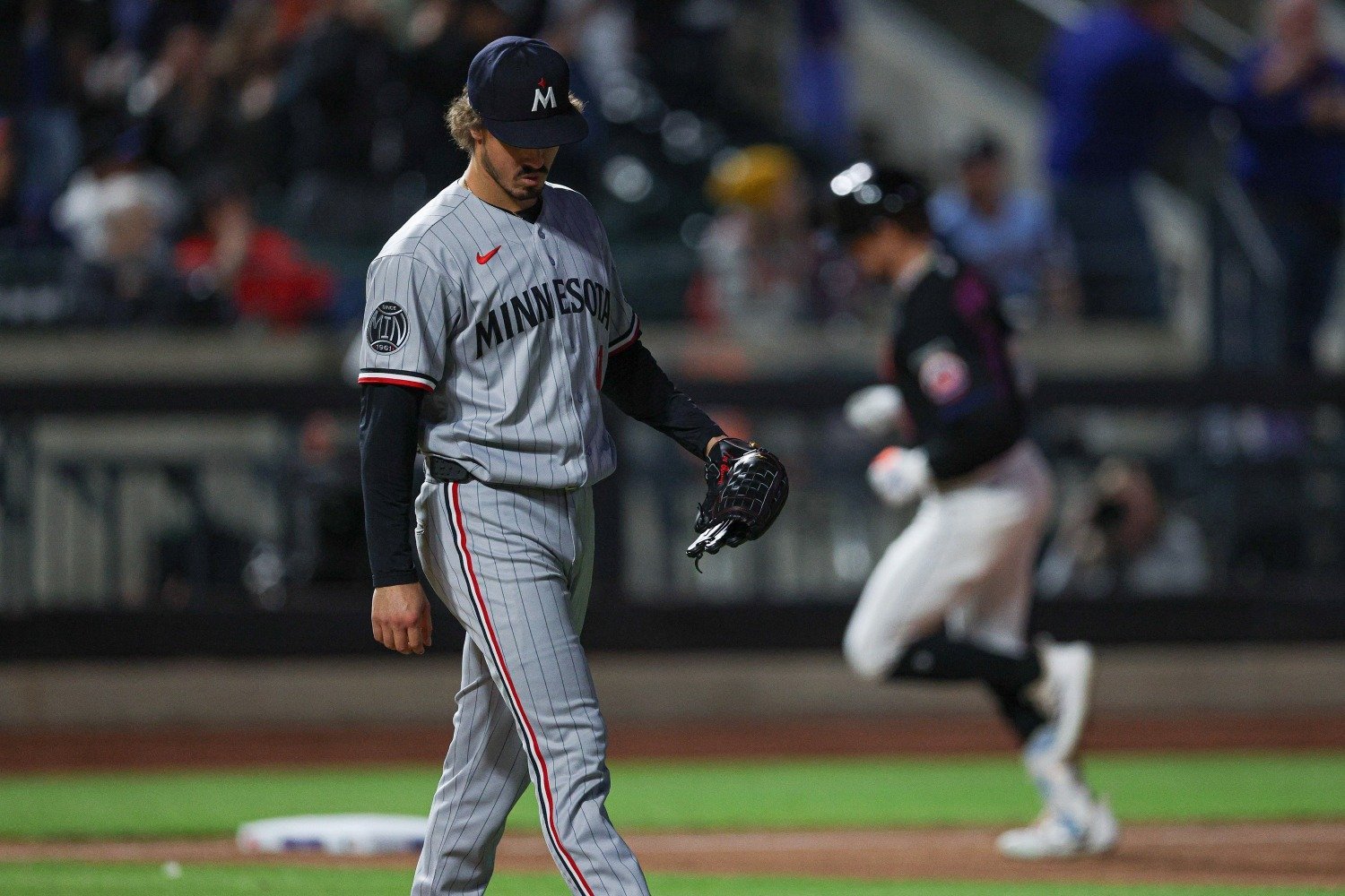 More information about "Mets 10, Twins 8: Fun Seesaw Battle Leaves Twins with Nothing But Sore Butts"
