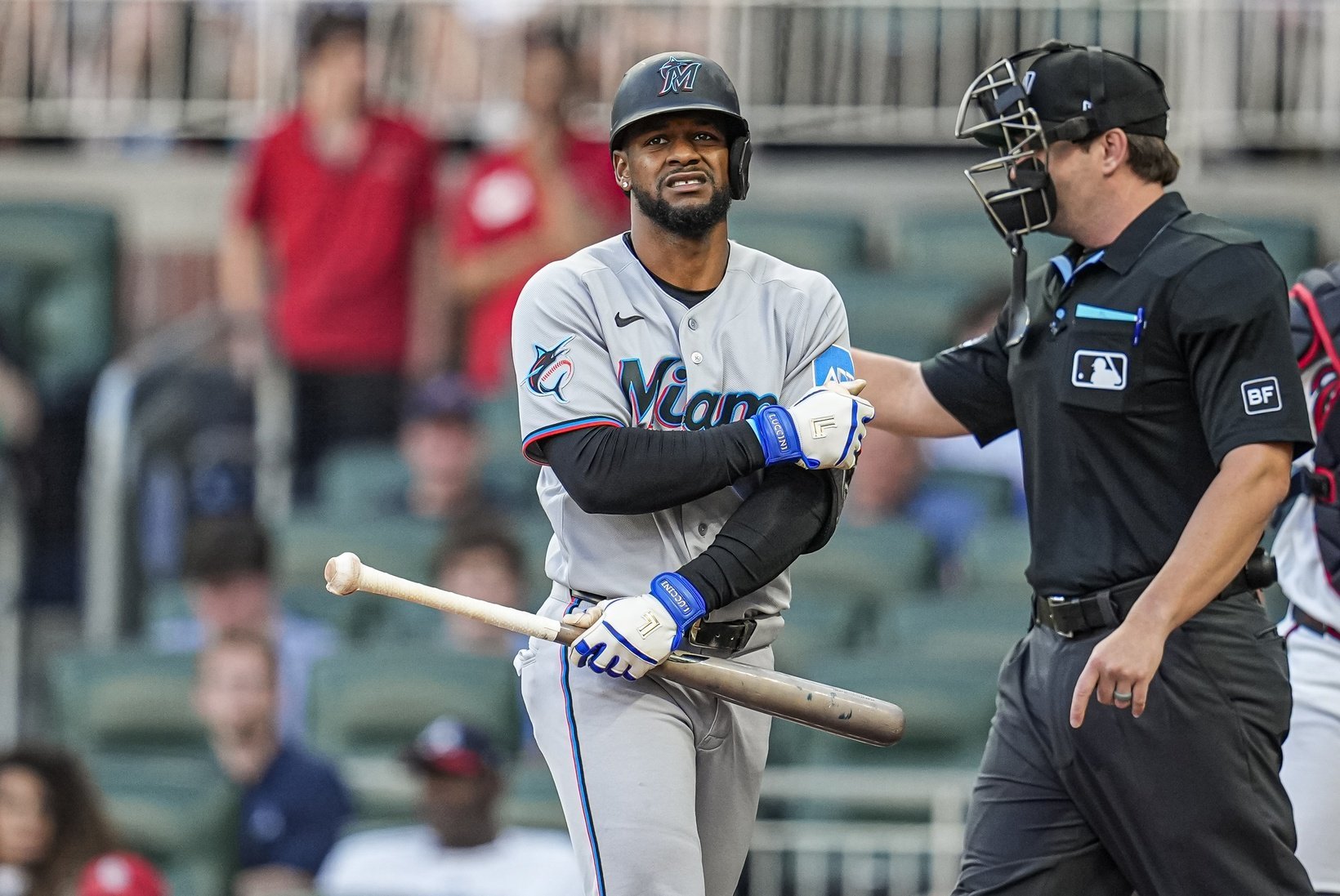 More information about "Braves blast three into the seats as Fish fall under .500"
