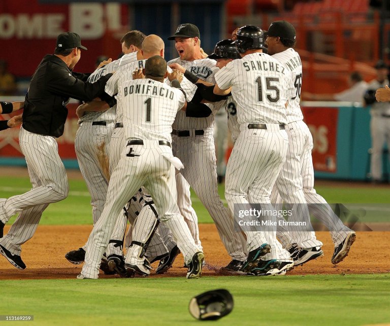 15-year Marliniversary: Infante's walk-off caps 2-run 9th as Marlins rally past Dodgers