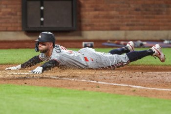 Twins 5, Mets 3: Minnesota Rallies Keep Miserable Mets Reeling
