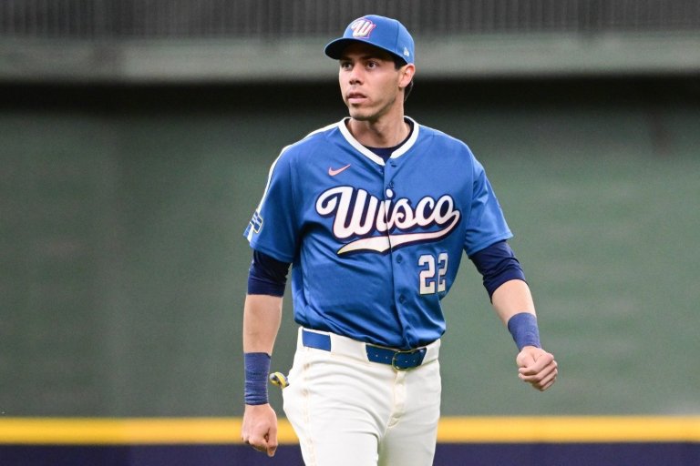 Christian Yelich Lands on Injured List with Groin Strain