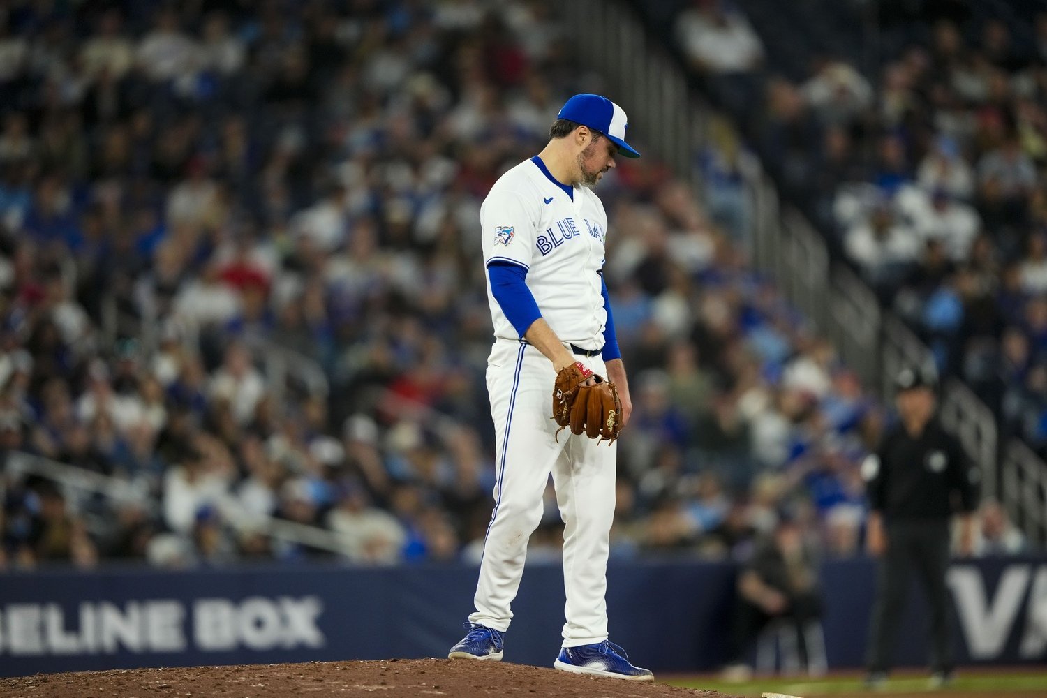 More information about "Blue Jays Select Mantiply and Voth, Option Little and Estrada"