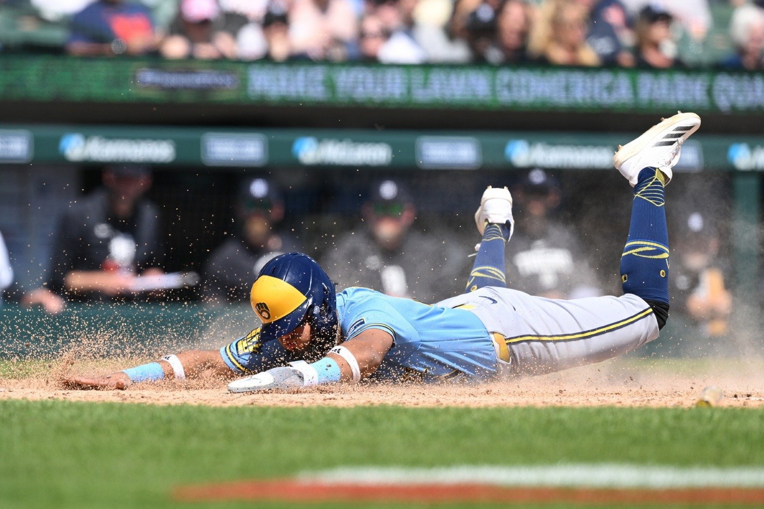 More information about "Brewers Staying Afloat Without Their Best Power Bats, But Runs Aren't Coming Easily"