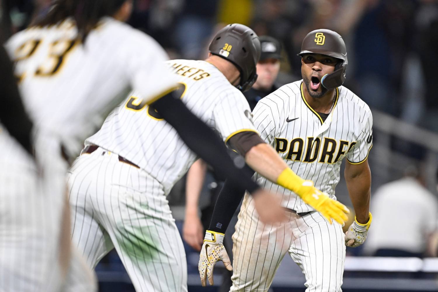 More information about "Padres Week in Review: Homer Binge Includes Consecutive Walk-offs To Sweep Rockies"