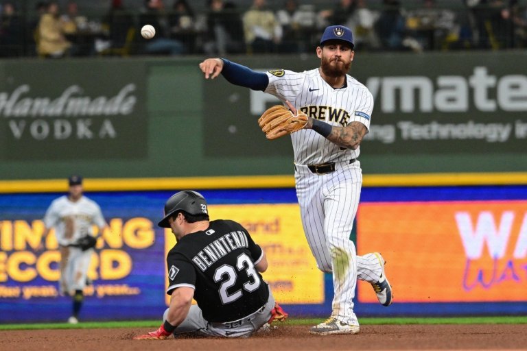 This Skill is Why the Brewers Love Joey Ortiz's Defense at Shortstop