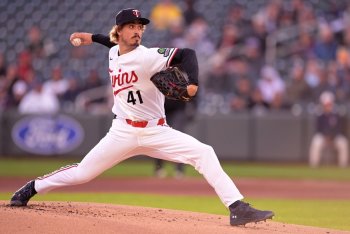 Mariners 7, Twins 1: A Game of Two Bullpens