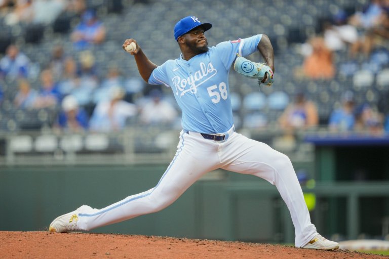 Source: Royals to Call-Up Pitcher Luinder Avila