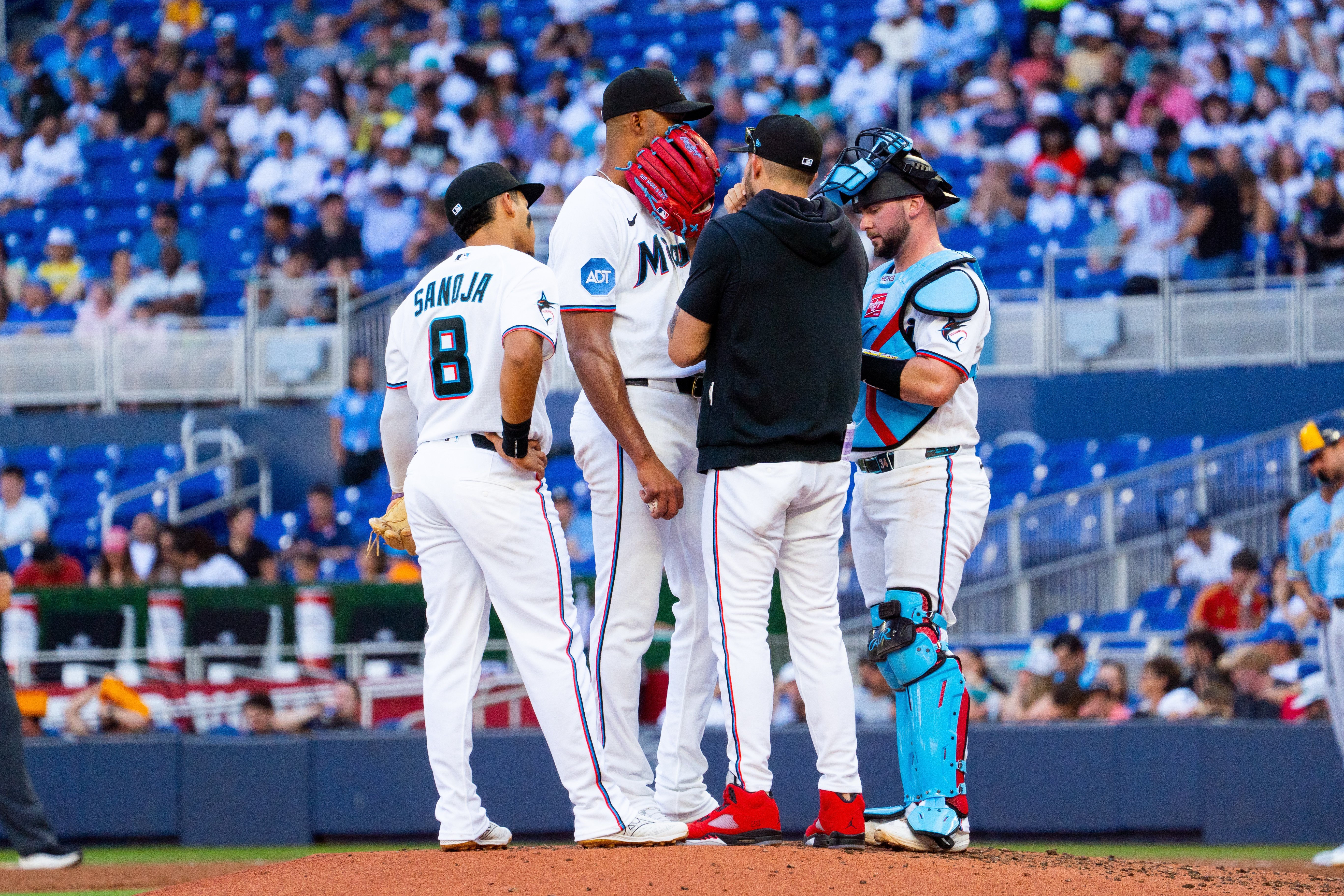 More information about "Walks come back to bite Sandy Alcantara, Marlins in third straight series loss"