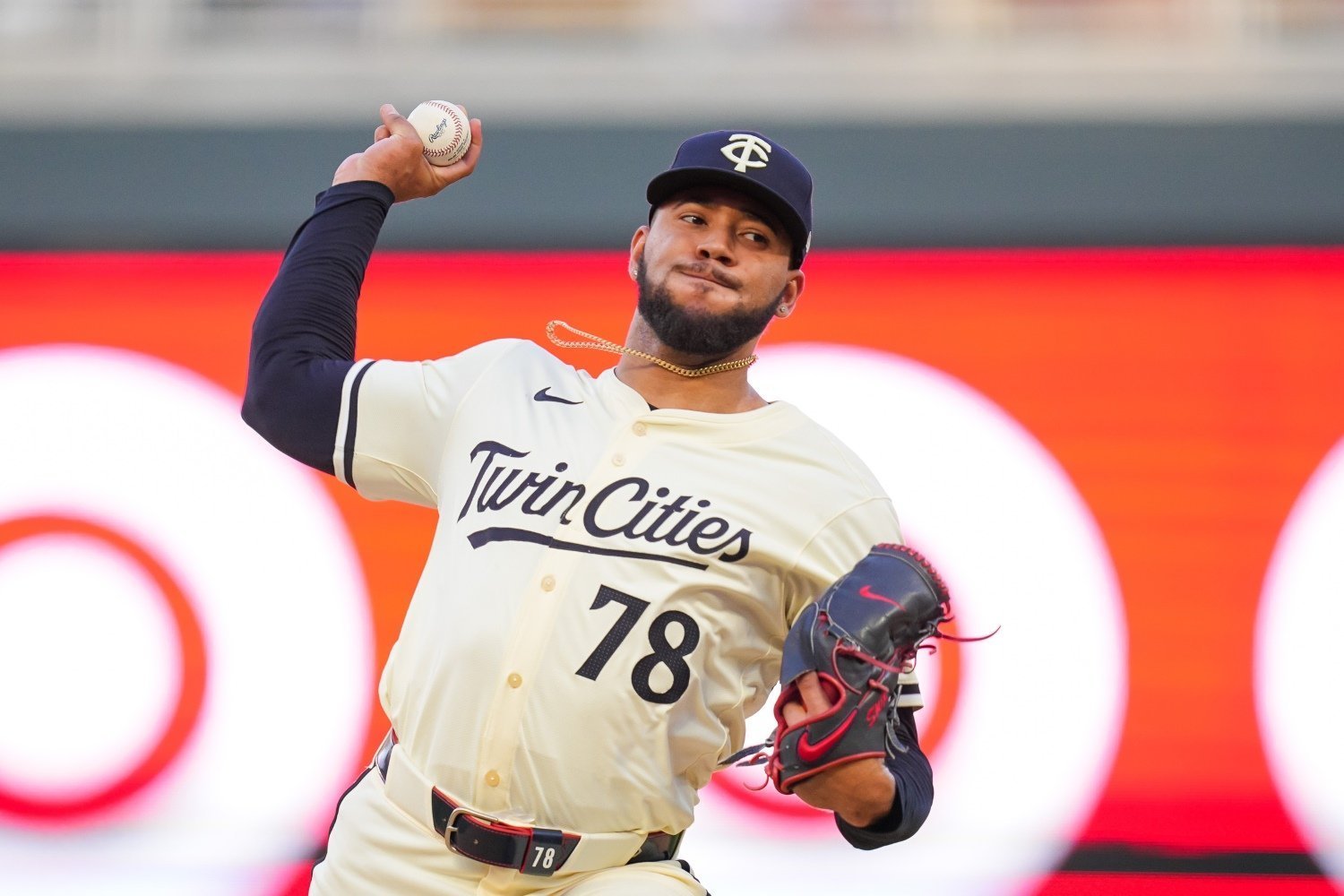 More information about "SOURCES: Twins Hope New 'Stop Pitching Bad' Program Helps Richardson Get Back on Track"