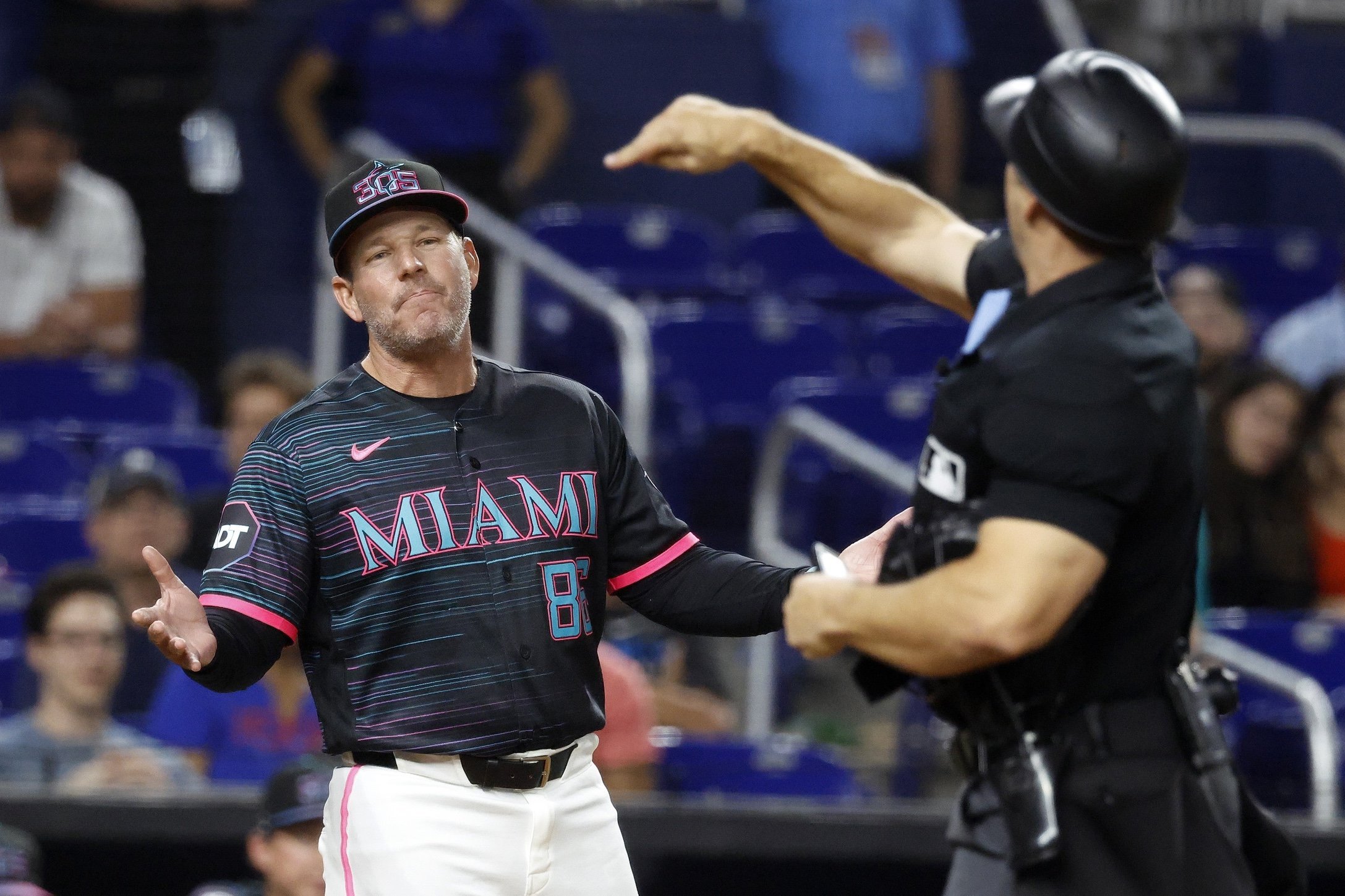 More information about "Marlins comeback falls just short against Mattingly's streaking Phillies"