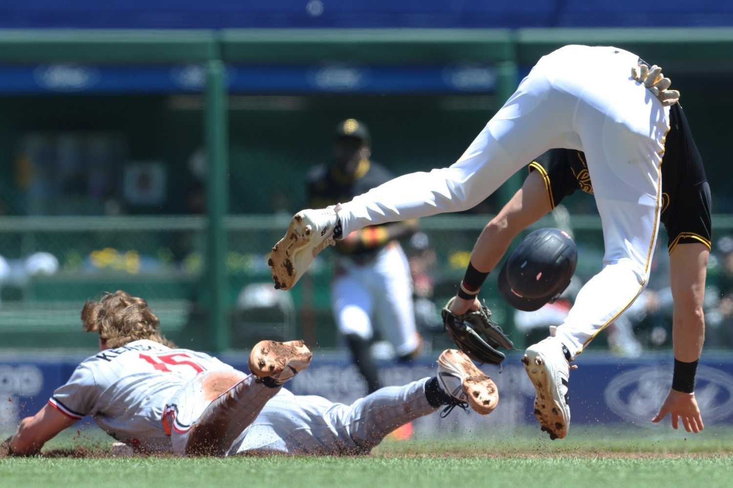 More information about "Pirates 9, Twins 3: Red-Hot Pirates Punish Matthews, Sweep Staggered Twins Home"