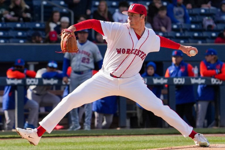 Jake Bennett Called Up To Make MLB Debut With Red Sox