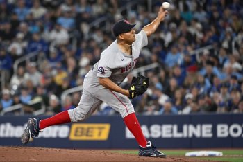Boston Red Sox Pitchers of the Month: April 2026