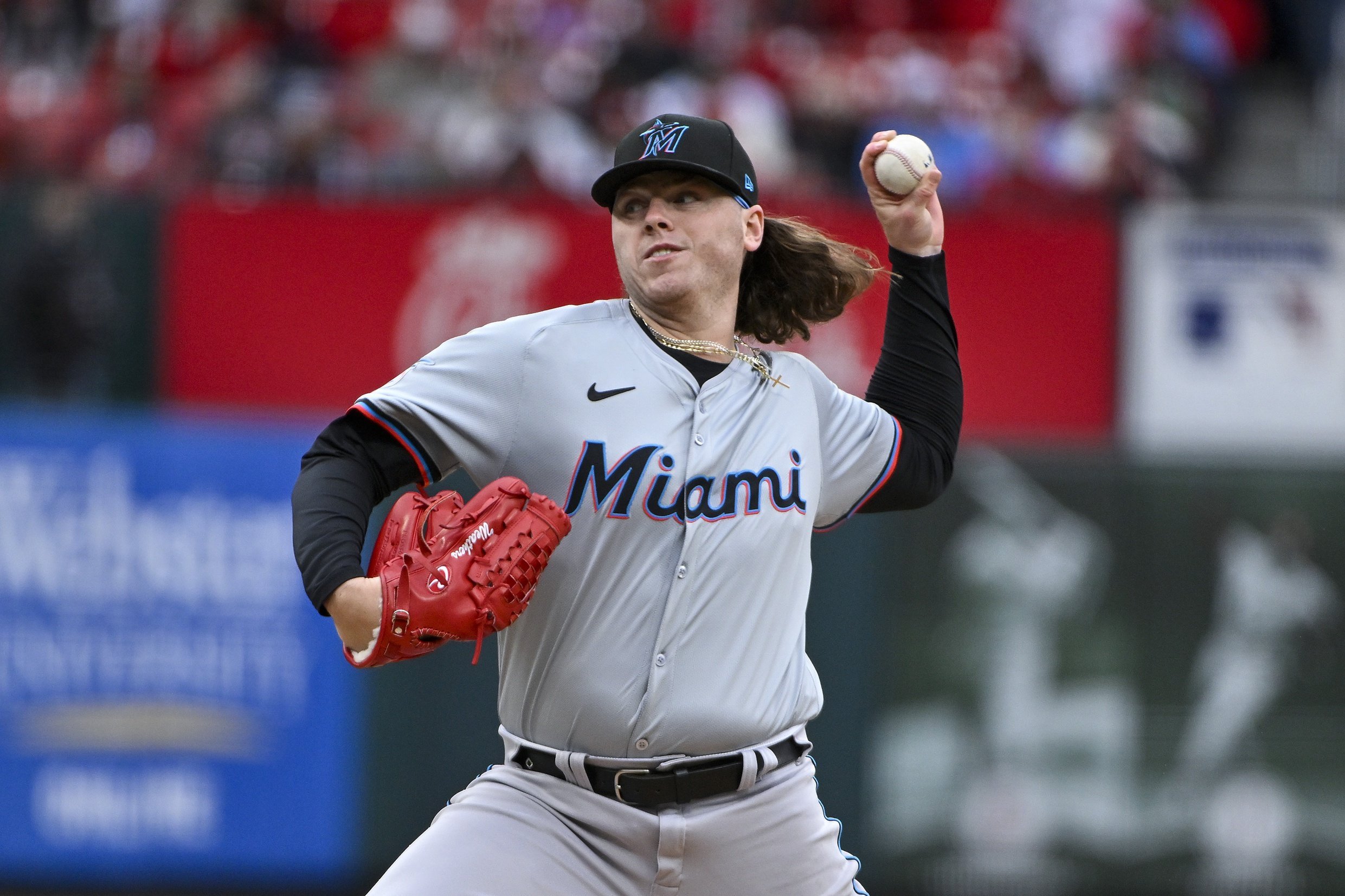 More information about "Right idea, wrong elbows for Miami Marlins in recent trades"