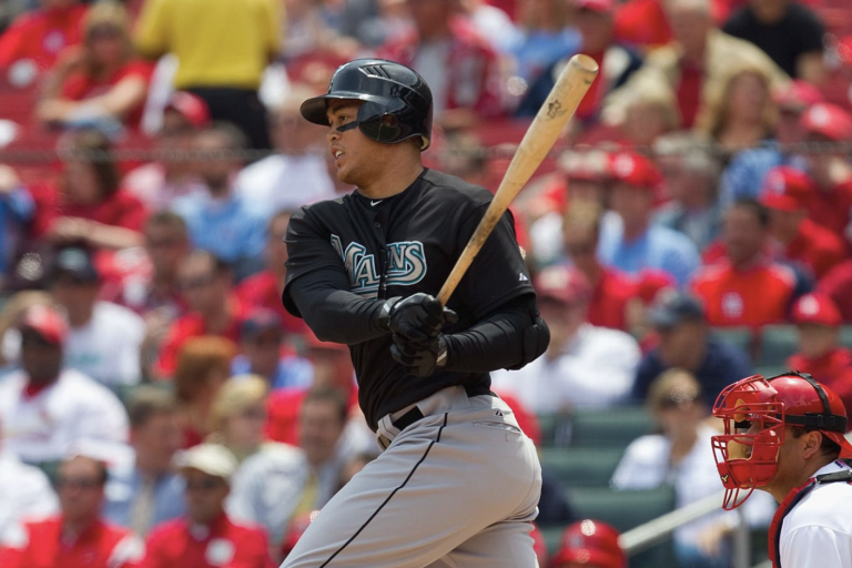15-Year Marliniversary: Stanton lifts Marlins past Cardinals with tiebreaking blast in 9th
