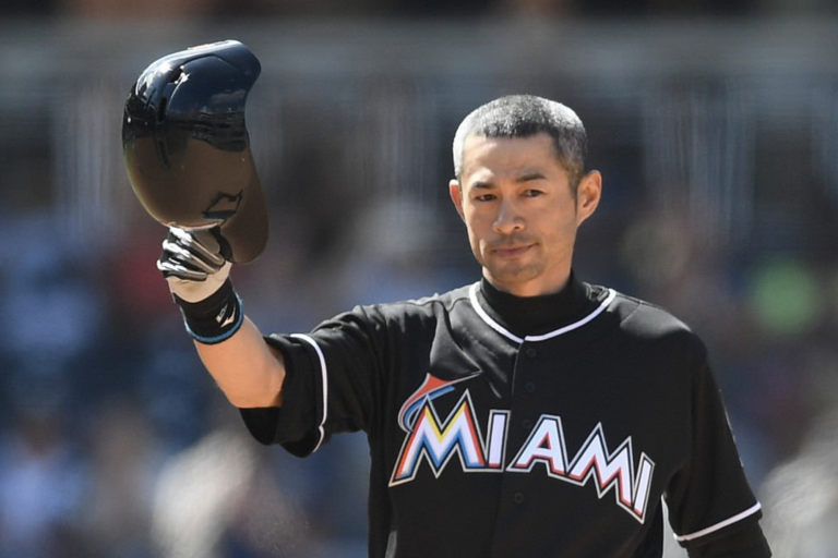 10-year Marliniversary: Ichiro passes Pete Rose as baseball's global hit king