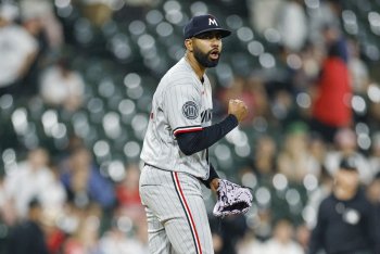 Yoendrys Gómez Will Reveal the Intentions of Jeremy Zoll—and Tom Pohlad