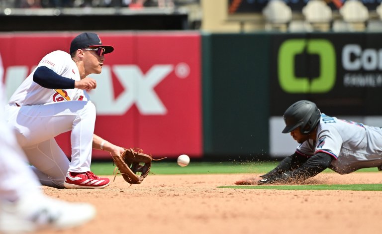 Marlins bats, questionable decisions waste terrific Tyler Phillips start