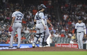 Alcantara unable to stop bleeding, Marlins drop ninth straight
