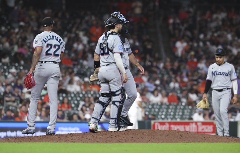 Alcantara unable to stop bleeding, Marlins drop ninth straight