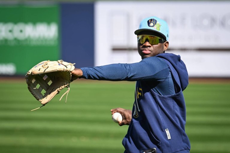 Luis Lara Called Up By Brewers To Make MLB Debut