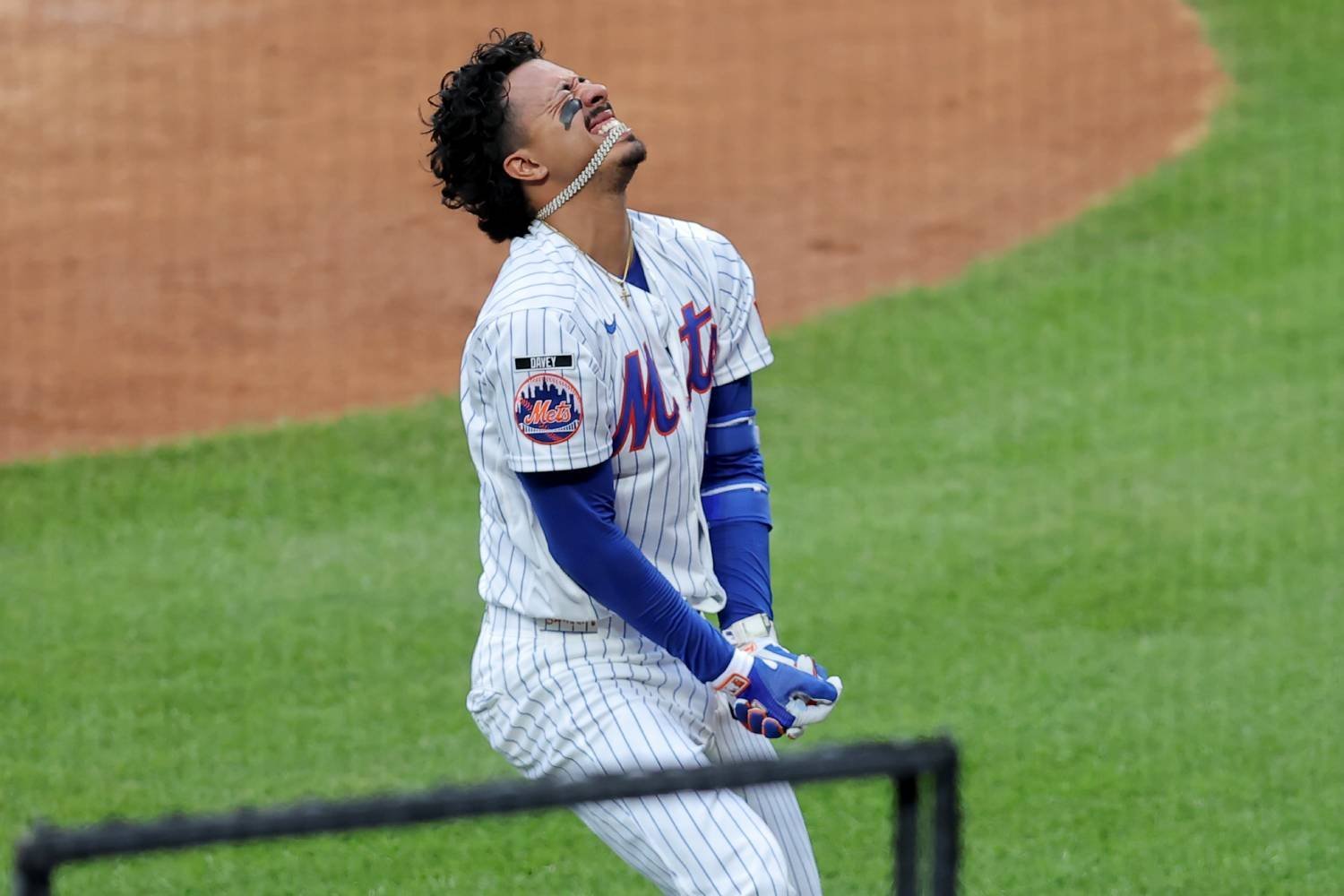 More information about "Mark Vientos Headed To Mets' Injured List With Broken Hand"