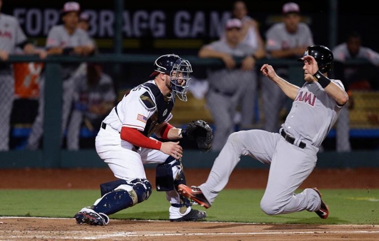 10-year Marliniversary: Marlins top Braves in Fort Bragg Game, 5-2