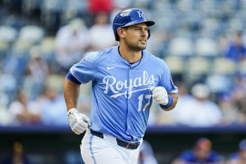 Royals Select Luke Maile, Option OF John Rave.