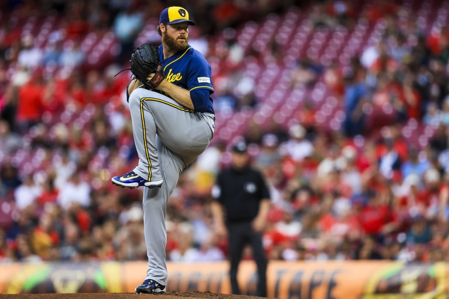 More information about "Brandon Woodruff to Undergo Second Shoulder Capsule Surgery"