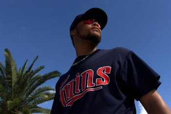 Former Twin Butch Huskey Dies at 54