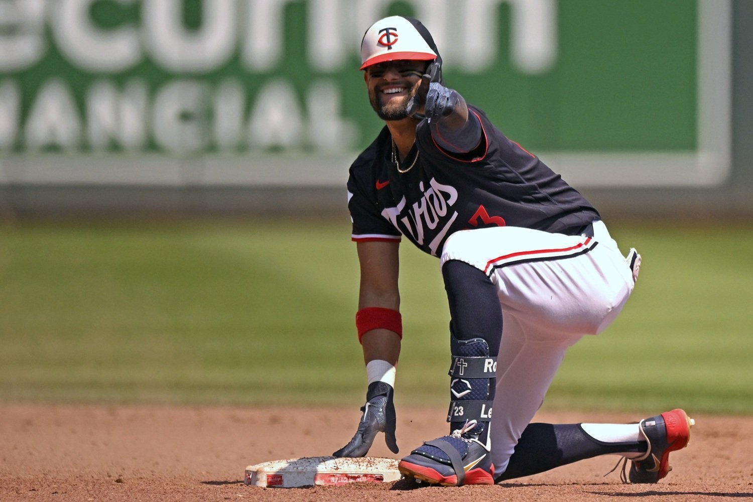 More information about "Twins 7, Orioles 5: Twins Keep Punching Back in Series-Clinching Victory"