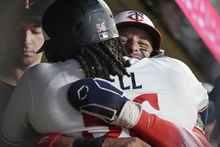 Twins Ride One-Game Winning Streak Back Into Playoff Picture