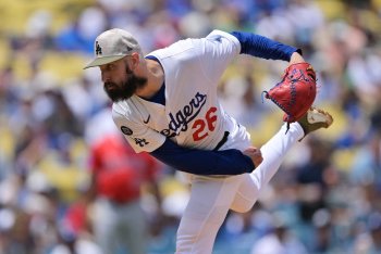 Royals Sign Pitcher Tony Gonsolin to Major League Deal