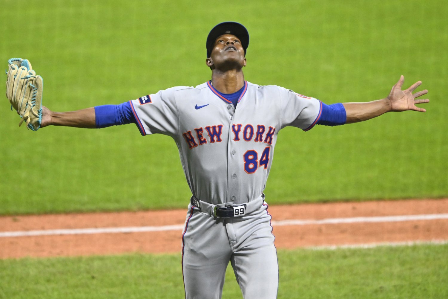 More information about "Jefry Yan Will Jump Off the Mound Right Into Mets Fans' Hearts"