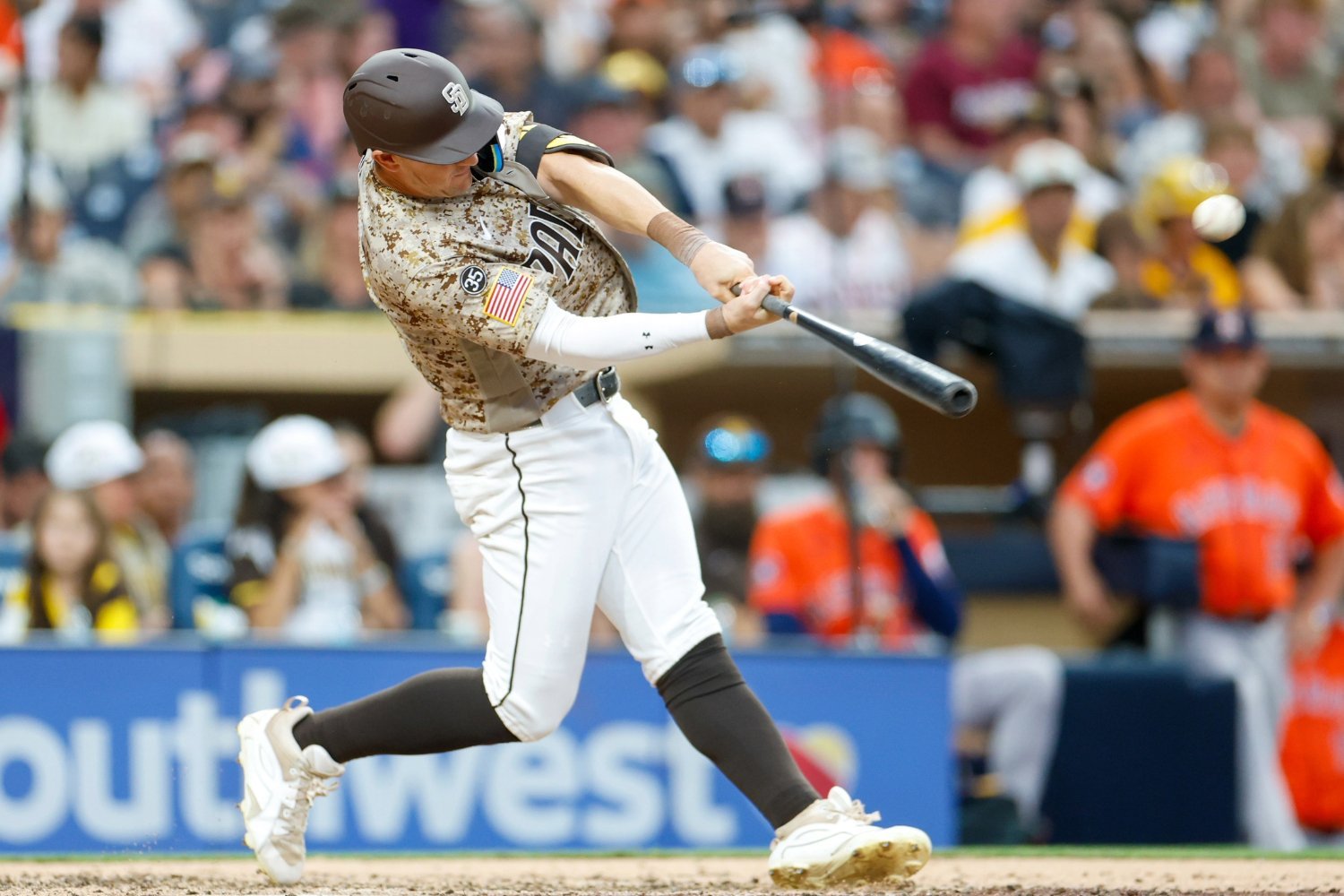 More information about "Austin Hays Covers A Weakness Padres Failed To Address At Trade Deadline"